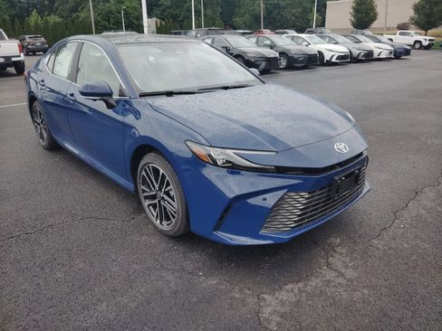 New 2026 Toyota Camry Hybrid AWD/4WD image 1