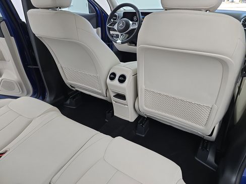 New 2026 Mercedes-Benz GLB 250 4MATIC image 11