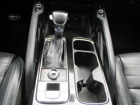 Used 2020 Kia Telluride SX w/ SX Prestige Package image 38