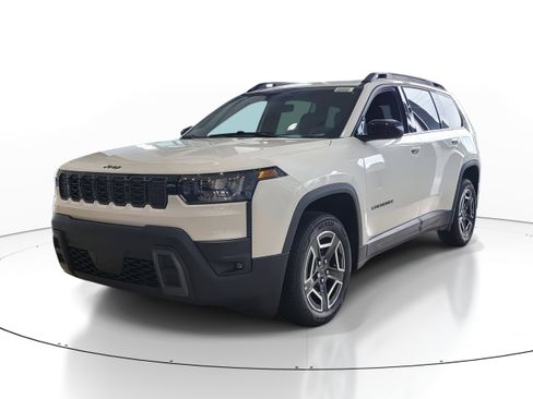New 2026 Jeep Cherokee Laredo image 4