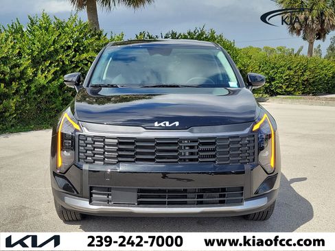 New 2026 Kia Sportage LX image 2