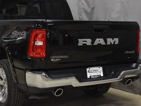 New 2026 RAM 1500 4x4 Crew Cab image 9