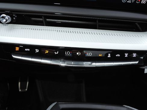 New 2026 Cadillac Optiq Luxury 2 image 19