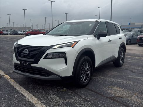 Certified 2023 Nissan Rogue S AWD/4WD image 2