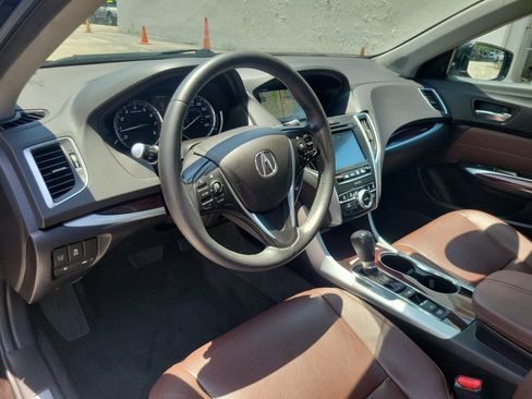 Used 2017 Acura TLX w/ Technology Package FWD image 15