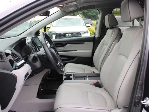 Used 2023 Honda Odyssey Elite image 11