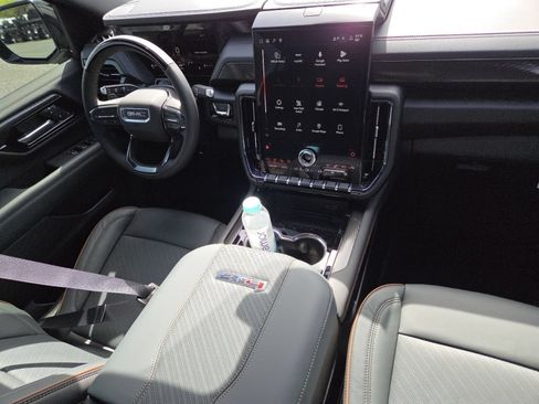 New 2026 GMC Yukon AT4 w/ AT4 Premium Plus Package AWD/4WD image 31