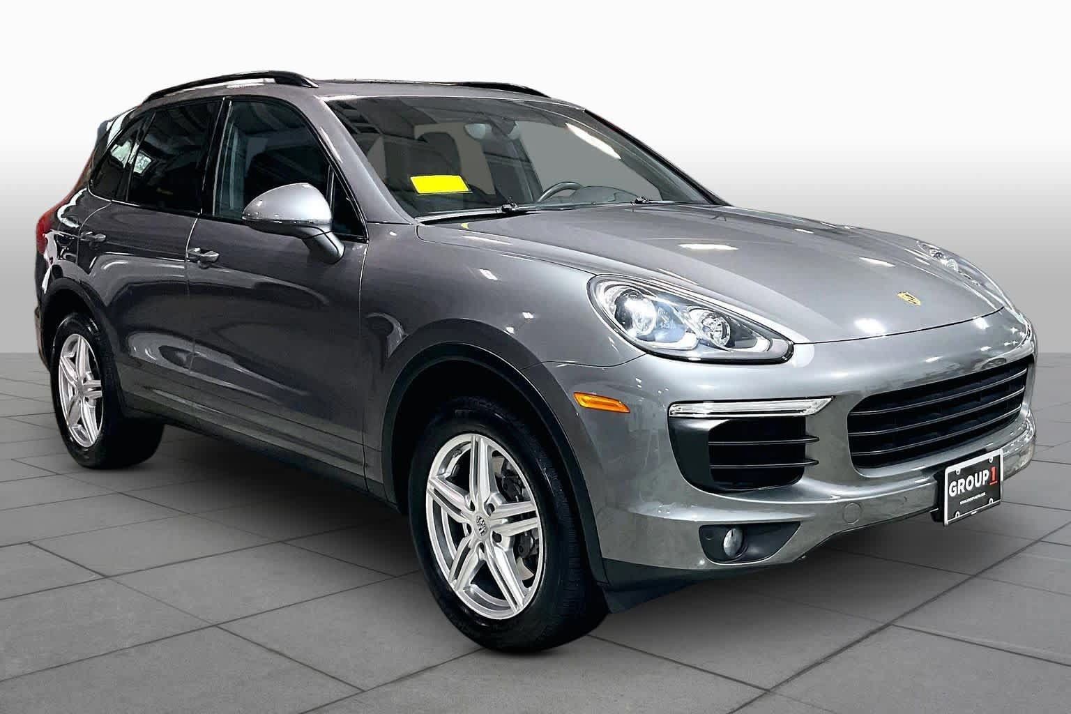 Used 2016 Porsche Cayenne AWD/4WD image 3