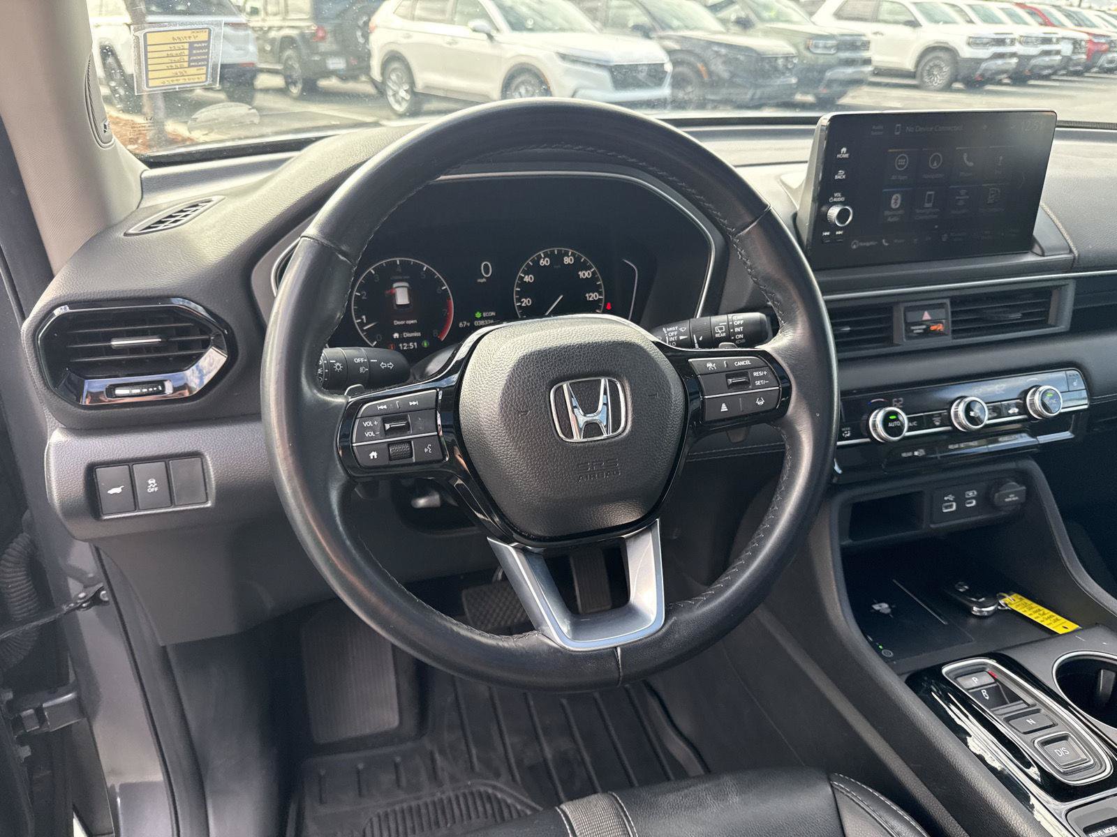 Used 2024 Honda Pilot Touring image 12