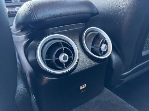 Used 2018 Alfa Romeo Giulia AWD image 26