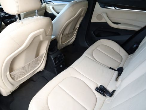 Used 2017 BMW X1 xDrive28i w/ Premium Package image 34