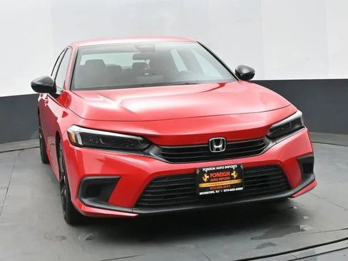 Used 2023 Honda Civic Sport image 3