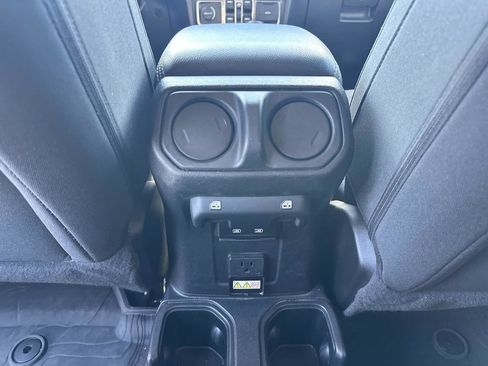 Used 2022 Jeep Wrangler Unlimited Sahara w/ LED Lighting Group AWD/4WD image 14