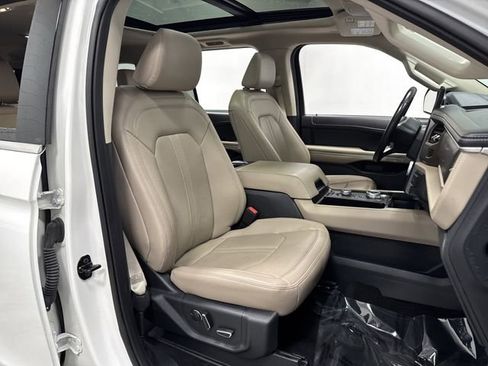 Used 2022 Ford Expedition Max Limited image 35