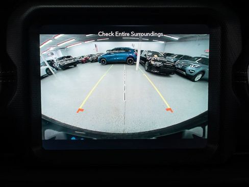 Used 2023 Jeep Wrangler Unlimited Sahara w/ Cold Weather Group AWD/4WD image 18