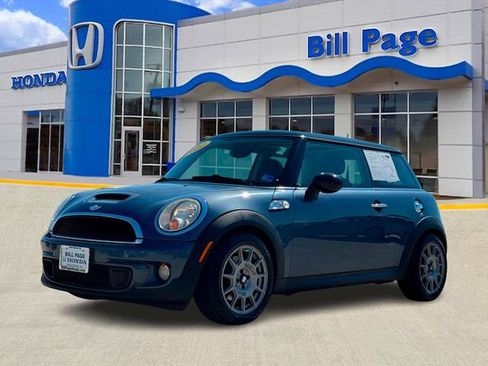 Used 2011 MINI Cooper S FWD image 2