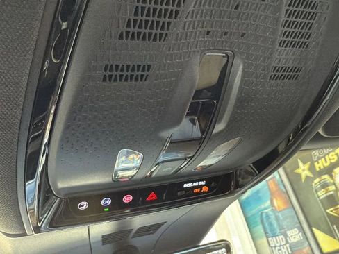 Used 2023 Cadillac Lyriq 2WD image 27