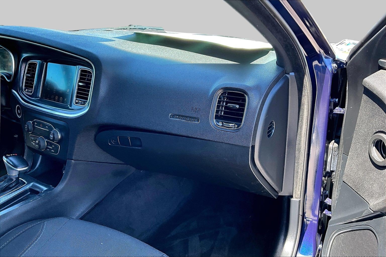 Used 2015 Dodge Charger SXT RWD image 15