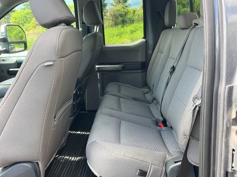 Used 2022 Ford F250 XLT w/ XLT Premium Package AWD/4WD image 18