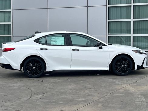 New 2026 Toyota Camry Hybrid w/ Multimedia Upgrade Package image 3