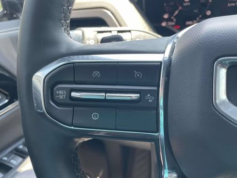 Used 2025 GMC Yukon XL Elevation AWD/4WD image 24