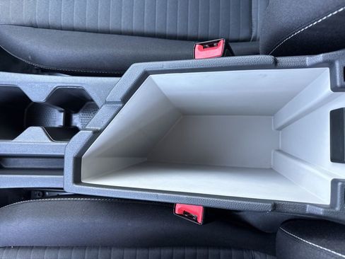 Certified 2025 Volkswagen Jetta S image 23