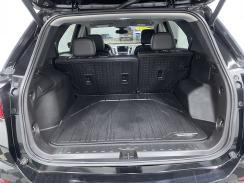 Used 2021 Chevrolet Equinox Premier w/ Redline Edition image 18