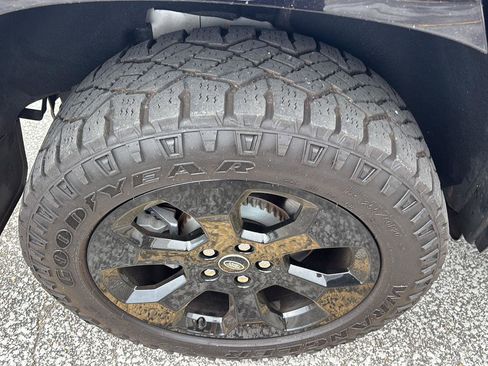 Used 2022 Land Rover Defender 110 X-Dynamic HSE image 9