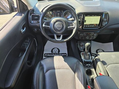 Used 2018 Jeep Compass Limited w/ Navigation Group AWD/4WD image 3