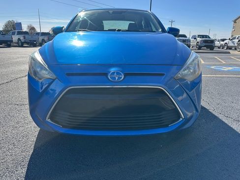 Used 2016 Scion iA image 3