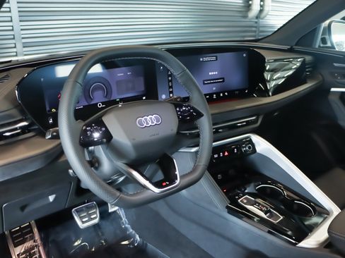 New 2026 Audi SQ5 Premium Plus AWD/4WD image 17