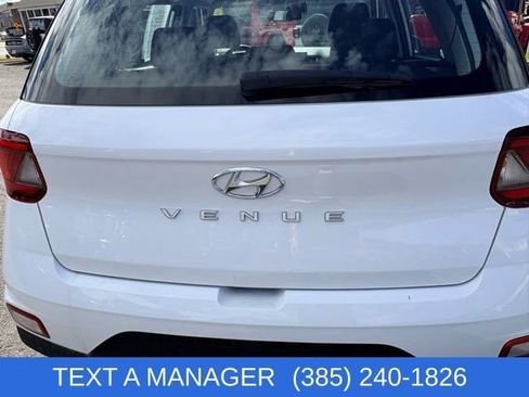 Used 2025 Hyundai Venue SE image 9