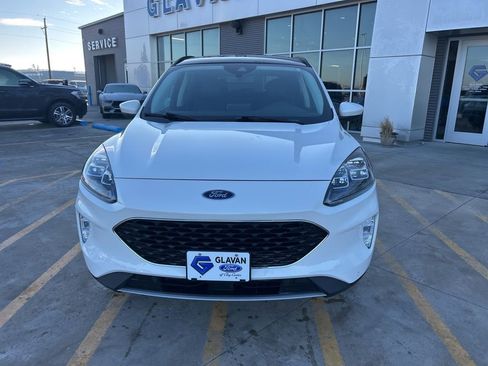 Used 2022 Ford Escape Titanium w/ Class II Trailer Tow Package image 8