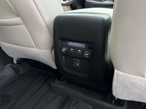 Used 2023 Buick Enclave Essence w/ Experience Buick Package image 34