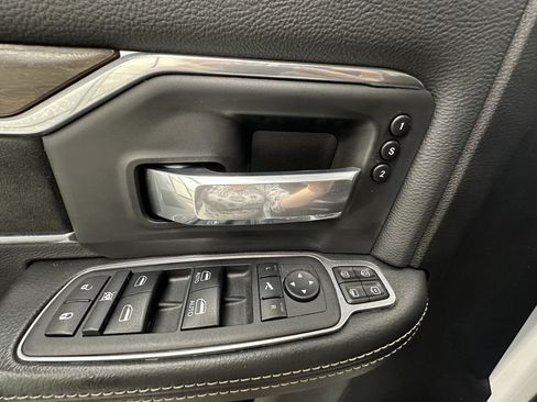 Used 2024 RAM 2500 Laramie w/ Safety Group AWD/4WD image 23