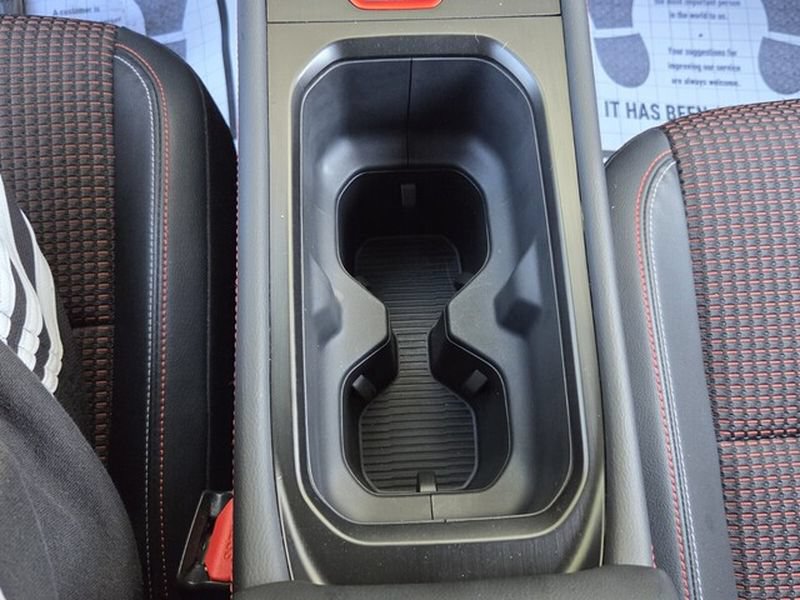 Used 2025 Nissan Kicks SR FWD image 18