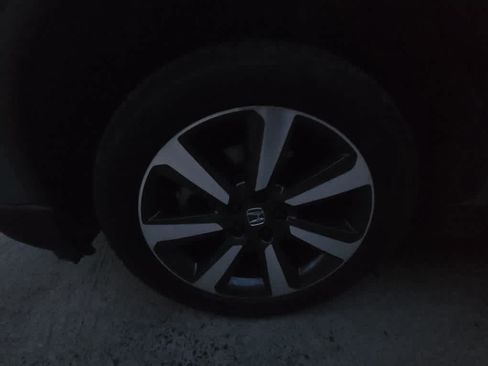 Used 2024 Honda Pilot Touring image 2