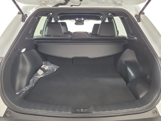 Used 2024 Toyota Corolla Cross AWD Hybrid image 10