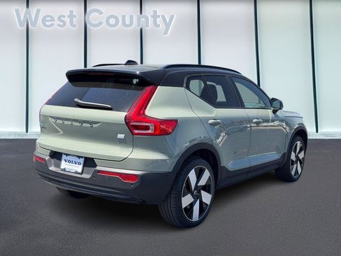Used 2023 Volvo XC40 Recharge Ultimate AWD/4WD image 4