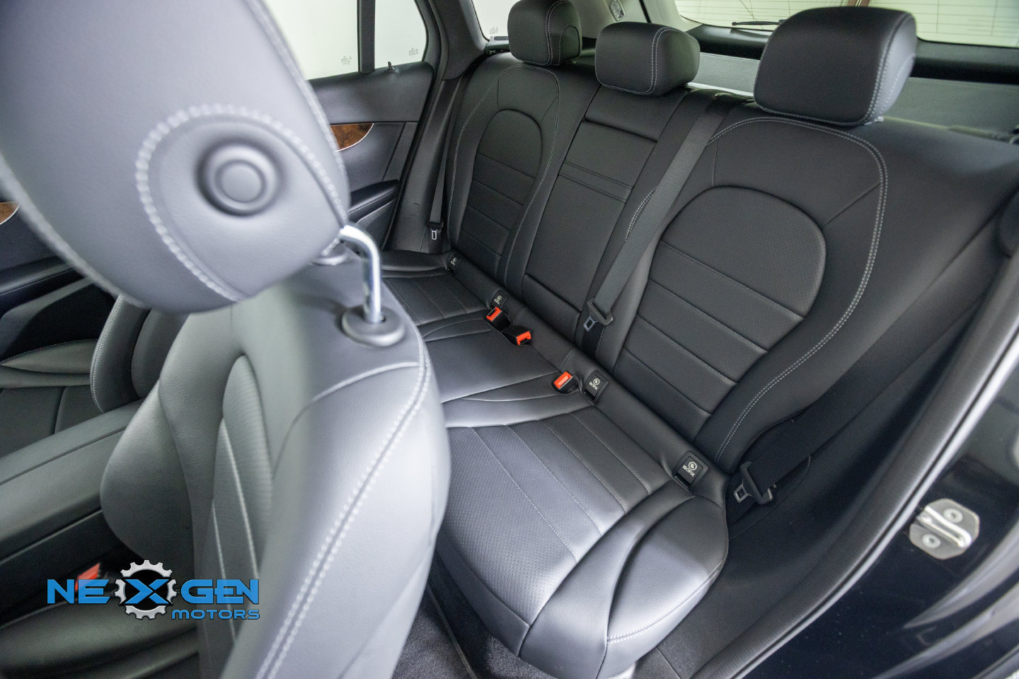 Used 2019 Mercedes-Benz GLC 300 4MATIC image 33