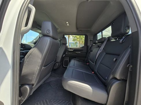 Used 2022 Chevrolet Silverado 1500 LTZ w/ LTZ Premium Package AWD/4WD image 18