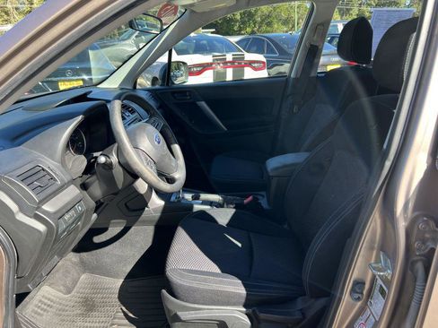 Used 2015 Subaru Forester 2.5i image 9