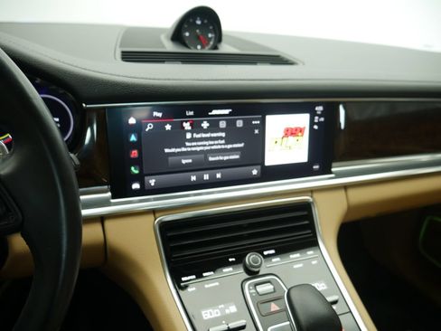 Certified 2023 Porsche Panamera 4 Platinum Edition AWD/4WD image 32
