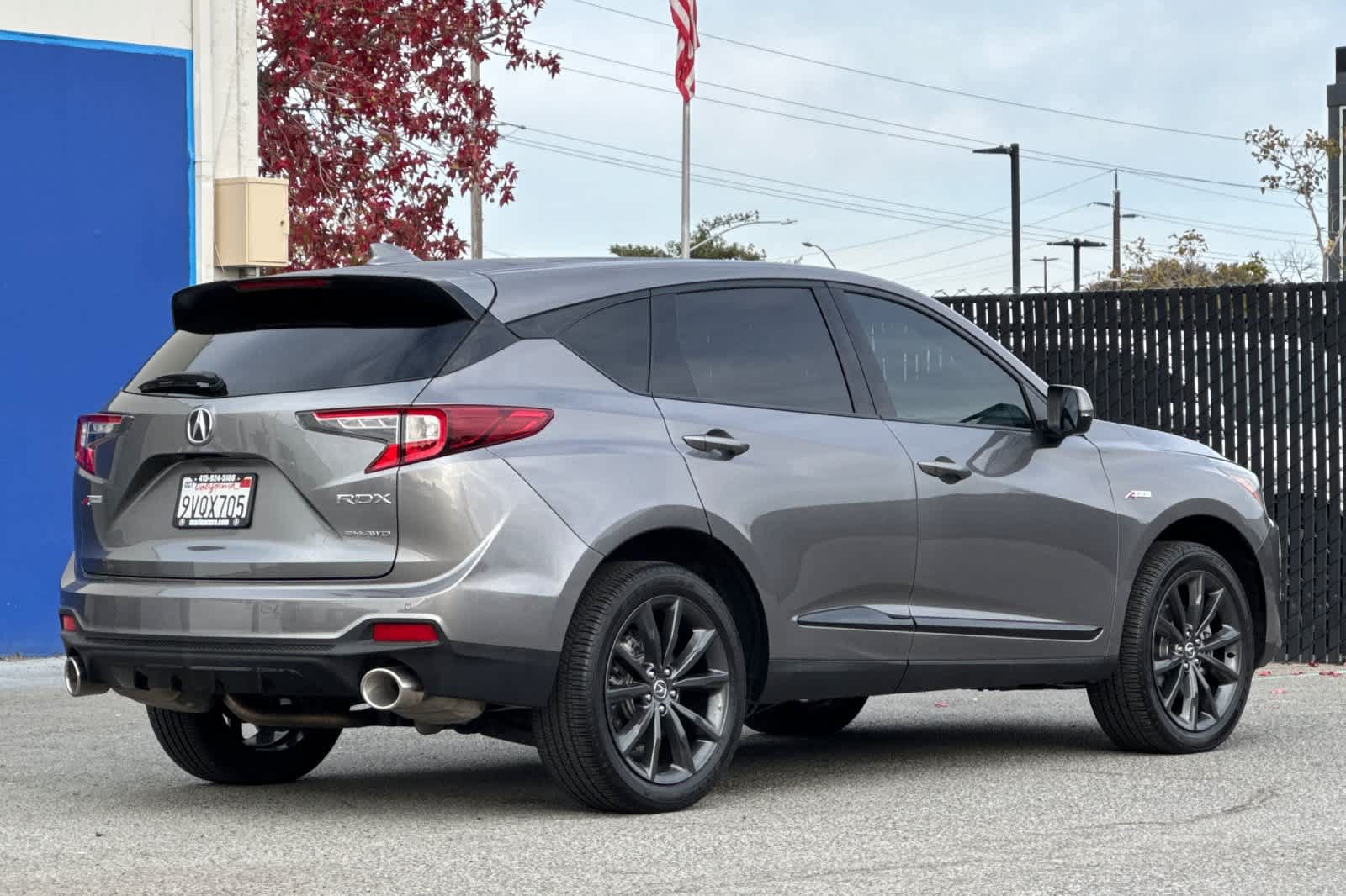 Certified 2025 Acura RDX w/ Advance Package AWD/4WD image 3