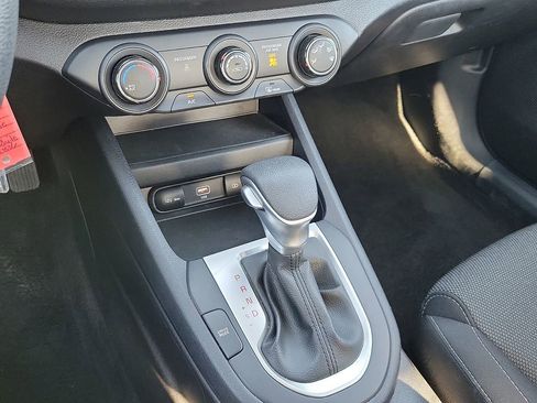 Used 2024 Kia Forte LXS image 17