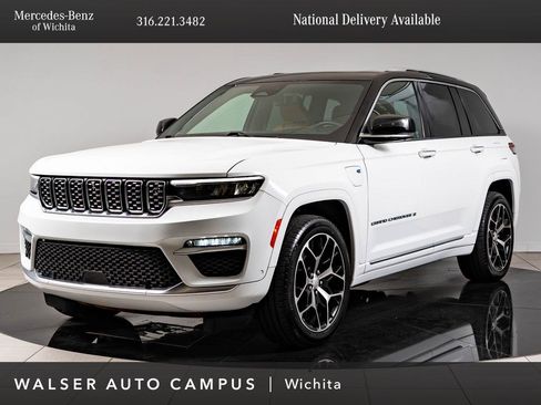 Used 2022 Jeep Grand Cherokee Summit AWD/4WD image 1