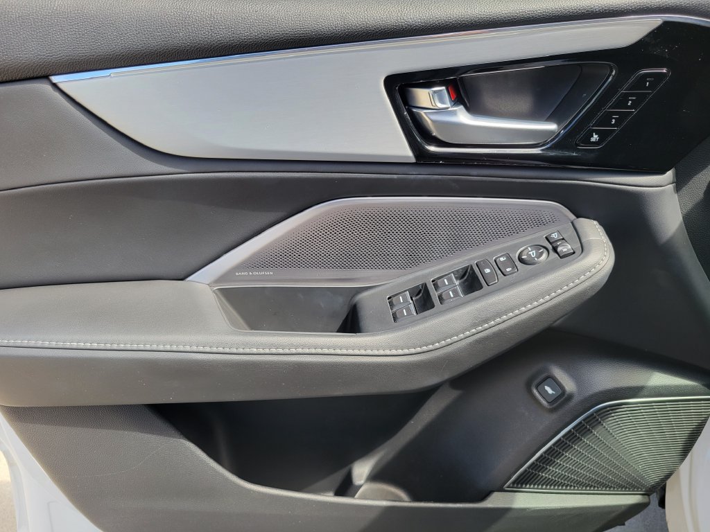 Certified 2025 Acura MDX w/ Technology Package FWD image 20