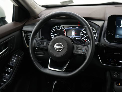 Used 2023 Nissan Rogue SL w/ SL Premium Package AWD/4WD image 14