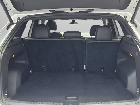 Used 2022 Volkswagen Atlas Cross Sport SEL Premium R-Line AWD/4WD image 27