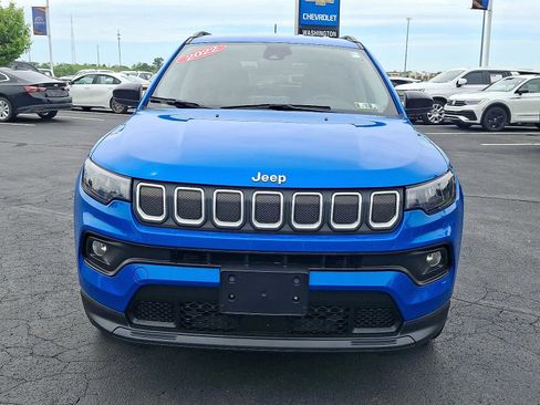 Used 2022 Jeep Compass Latitude w/ Convenience Group AWD/4WD image 2